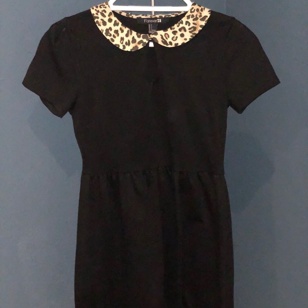 Leopard Key-hole Collar Dress